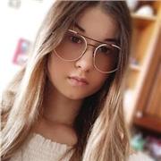 Ex studentessa di lingue (inglese, spagnolo, cinese e italiano) offre lezioni e aiuto in tali materie